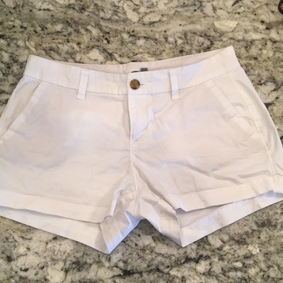 Old navy shorts - Picture 1 of 3